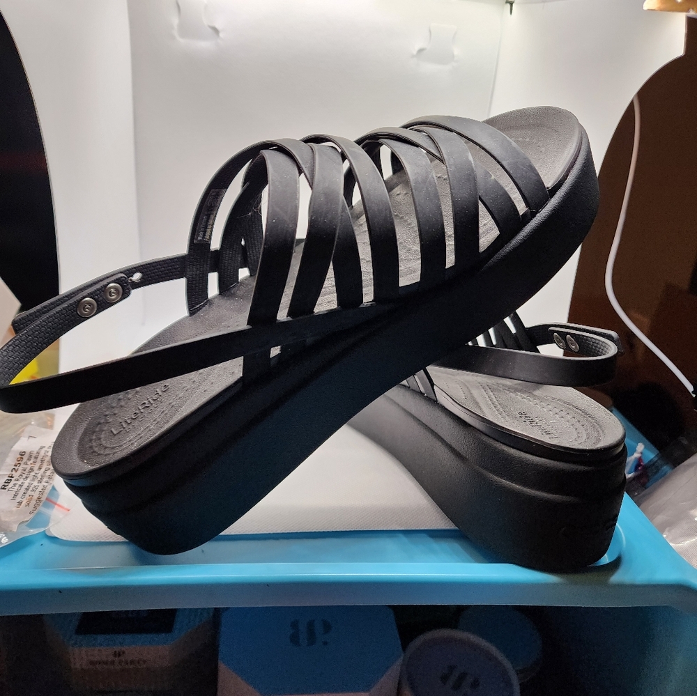 Brooklyn Low Strappy Wedge